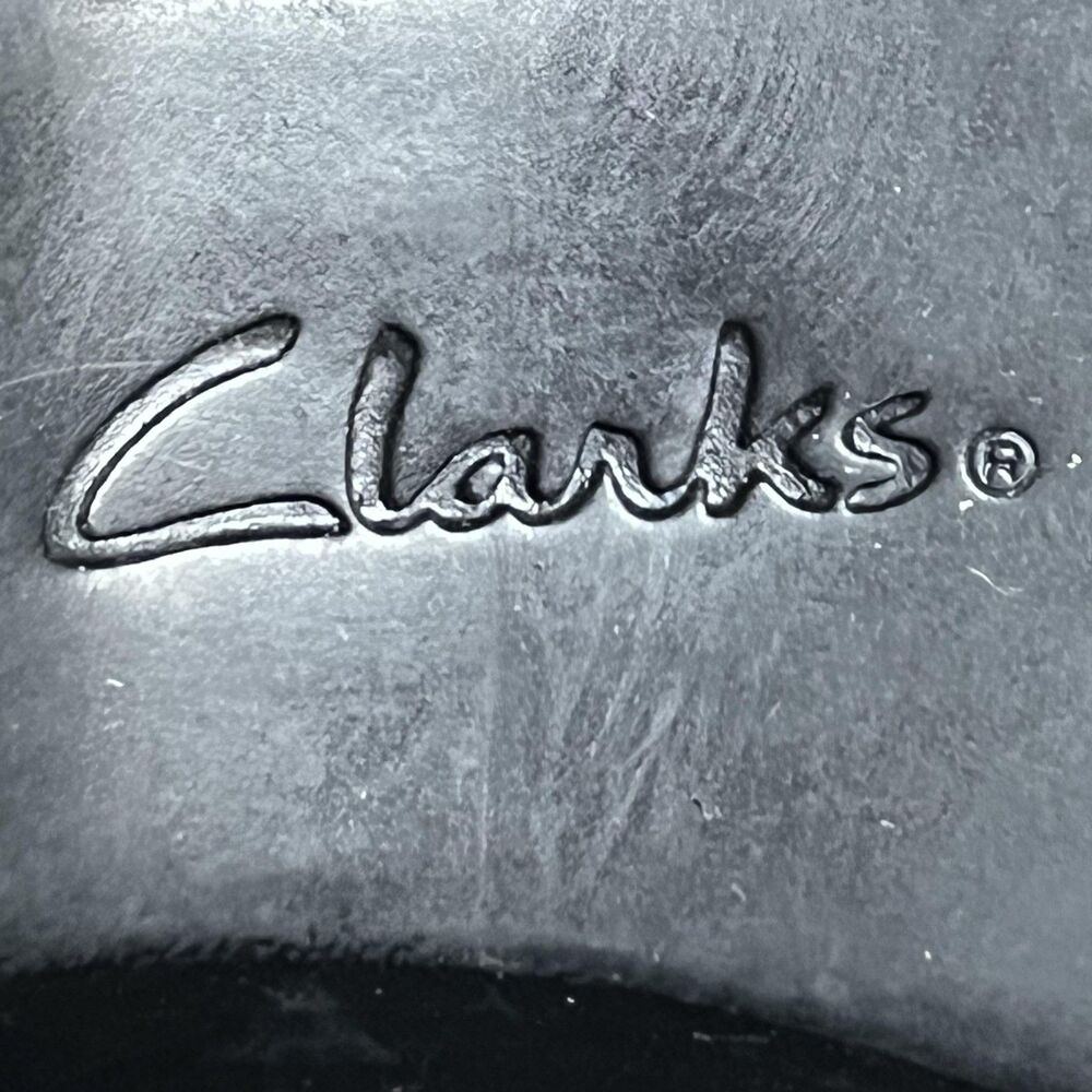 Clarks Sandals Womens Size 9 Black Leather T-Strap Slingback Low Wedge 26095E108 - Picture 8 of 14